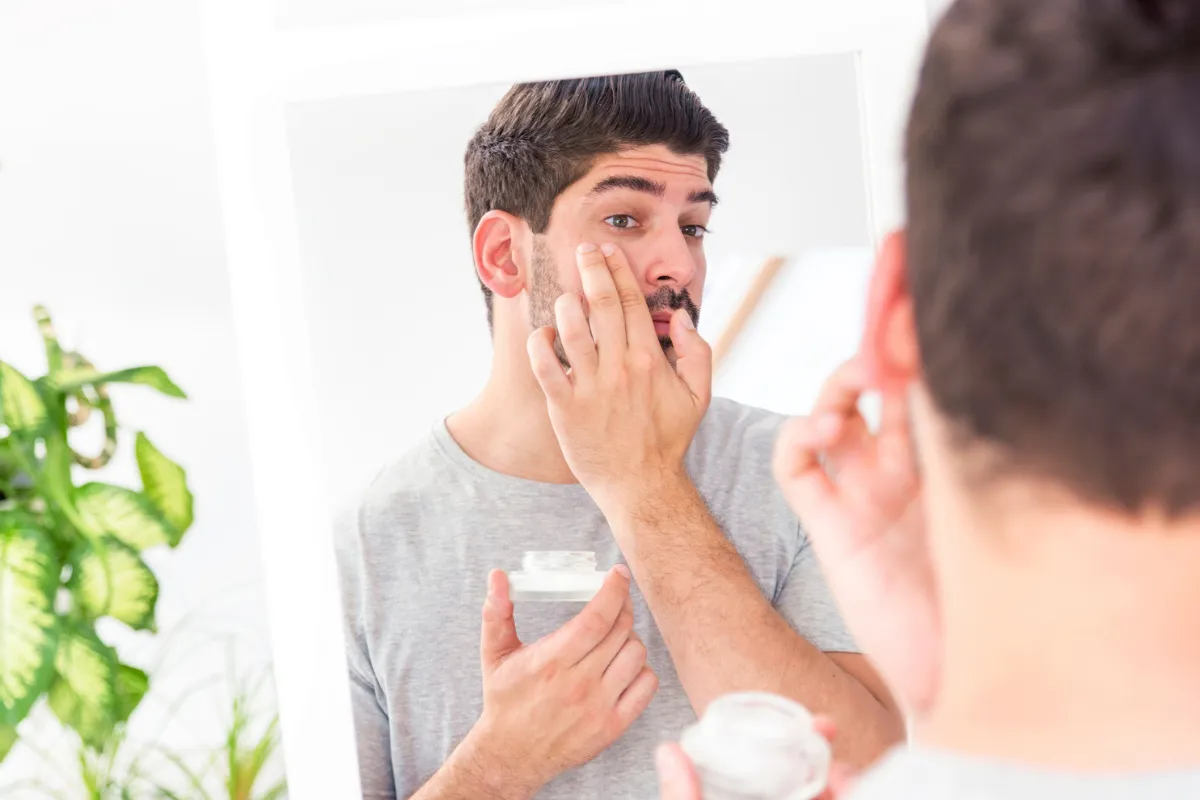 Tıraş Sonrası Konfordan Anti-Aging Güce: 2026’nın En İyi Erkek Yüz Nemlendiricileri