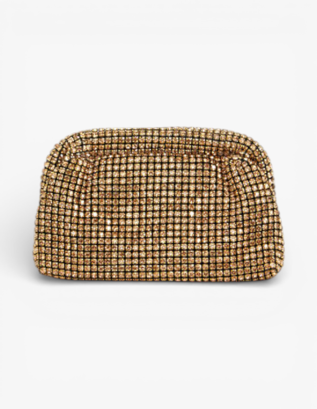 Ürün Cinsiyeti
Kadın
Ürün Tipi
Clutch Çanta
Ürün Sezonsallığı
Dört Mevsim
Ürün Çeşidi
Gold Taşlı Kadın Clutch
Ürün Özellikleri
Bu gold taşlı kadın clutch; zarif taş aplikasyonları ve parlak metalik yüzeyiyle özel günlerin ve gece kombinlerinin vazgeçilmez aksesuarıdır. Kompakt yapısı ile temel ihtiyaçlarınızı düzenli bir şekilde taşımanıza olanak sağlar. Düz ve klasik formu, taş detaylarla zenginleştirilmiş yüzeyiyle sofistike bir ışıltı sunar. El ile taşınabileceği gibi isteğe bağlı zincir askı ile omuzda da kullanılabilir; bu yönüyle fonksiyonel ve stil sahibi bir tercih yaratır. Şık dokusu ve gold tonlarıyla davetlere ve özel anlara güçlü bir estetik katar.
Öne Çıkan Detaylar
Gold taş aplikasyonlu yüzey
Kompakt clutch form
Parlak metalik detaylar
El ve zincir askı ile çok yönlü kullanım
Özel gün kombinlerine uygun
Kimler Kullanıyor?
Minimal ama gösterişli aksesuarlarla stilini tamamlamayı sevenler için ideal. Gece davetleri, özel etkinlikler veya şık akşam kombinlerinde metalik detaylarla dikkat çekmek isteyenlerin tarzına kolayca uyum sağlar.
Gold taşlı kadın clutch; parlak metalik detayları ve kompakt formuyla özel günlerde şık ve dikkat çekici kullanım sunar.