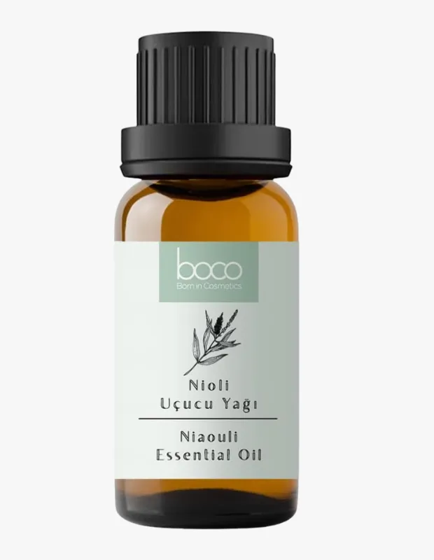 Marka Adı: Boco Born In Cosmetics
Ürün Adı: Boco Born In Cosmetics %100 Saf Nioli Uçucu Yağı
Ürün Cinsiyeti: Belirtilmemiş
Ürün Tipi: Uçucu Yağ
Ürün Sezonsallığı: Yaz
Ürün Çeşidi: Nioli Uçucu Yağı
Ürün Özellikleri: Boco Born In Cosmetics %100 Saf Nioli Uçucu Yağı, laboratuvar ortamında tescillenmiş saflığı ile yüksek kalite sunar. Güçlü antimikrobiyal yapısıyla bilinen bu uçucu yağ, özellikle yaz aylarında deniz ve havuz aktiviteleri sonrası dış genital bölge florasının korunmasında etkili bir performans sergileyerek cildin doğal bariyerine tam koruma sağlar. Aromaterapi rutinlerinde kullanıldığında cilt sağlığını desteklemenin yanı sıra, bitkisel esanslarıyla beden, zihin ve ruh arasında doğal dengeyi yakalamaya yardımcı olur.
Öne Çıkan Detaylar:
- %100 saf ve doğal Nioli uçucu yağı
- Laboratuvar ortamında tescillenmiş yüksek saflık
- Güçlü antimikrobiyal yapısıyla tam bariyer koruması sağlar
- Özellikle yaz aylarında dış genital bölge florasının korunmasına yardımcı olur
- Aromaterapi ile bütünsel denge ve cilt sağlığı için idealdir
Kimler Kullanıyor?: Doğal ve bütünsel bir yaklaşımla kişisel bakım rutinlerini zenginleştirmeyi, cilt sağlığını desteklemeyi ve beden-zihin-ruh dengesini sağlamayı önemseyenler bu ürünü tercih edebilir. Özellikle yaz aktiviteleri sonrası çevresel faktörlere karşı doğal bir koruma arayanlar, seyahatlerde ve günlük yaşamda hijyenik dengeyi korumak isteyenler, aromaterapinin şifalı etkilerinden faydalanarak genel esenliklerini artırmayı hedefleyenler için bu uçucu yağ ideal bir tamamlayıcıdır.