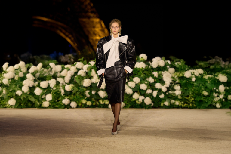 2026 İlkbahar-Yaz Paris Moda Haftası Defileleri Başladı