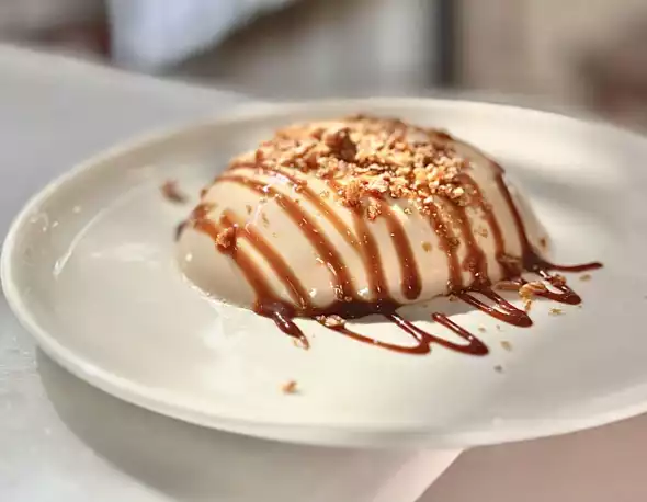 Pizzeria Il Pellicano’nun İtalyan tatlısı - Moda mekanları rehberi.