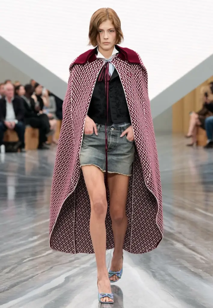 2026 İlkbahar-Yaz Paris Moda Haftası Defileleri Başladı