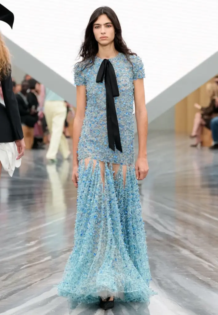 2026 İlkbahar-Yaz Paris Moda Haftası Defileleri Başladı