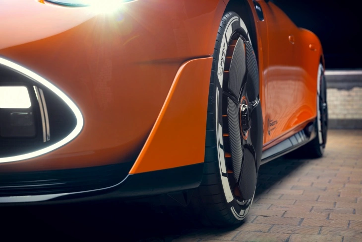 Mercedes-AMG CONCEPT GT XX: Performansın Yeni Boyutu
