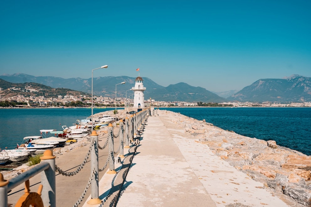Alanya feneri ve manzarası