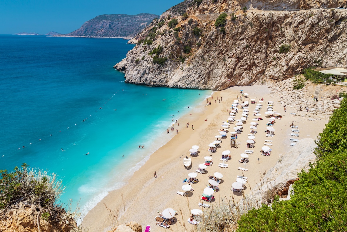 Akdeniz’in Işıltılı Sahnesi: Antalya’da Gezilecek Yerler (2026)