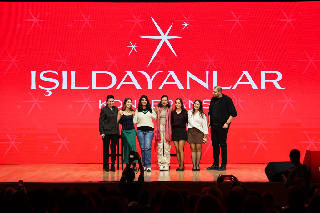 IŞILDAYANLAR Ödülleri: Eşitliğin Işığında Parlayan Başarılar
