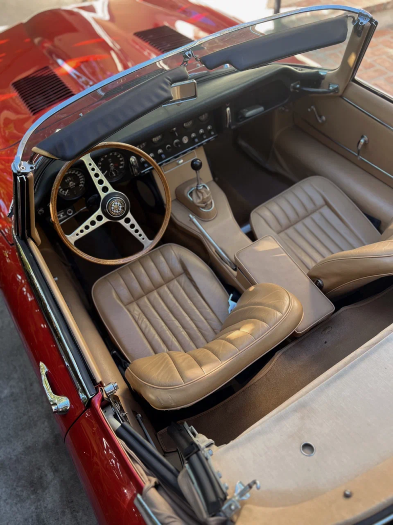 Hangisi Daha Cool: Jaguar E-Type mı, Porsche 911 mi?