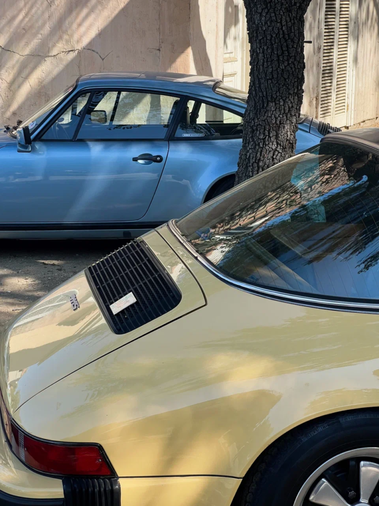Hangisi Daha Cool: Jaguar E-Type mı, Porsche 911 mi?