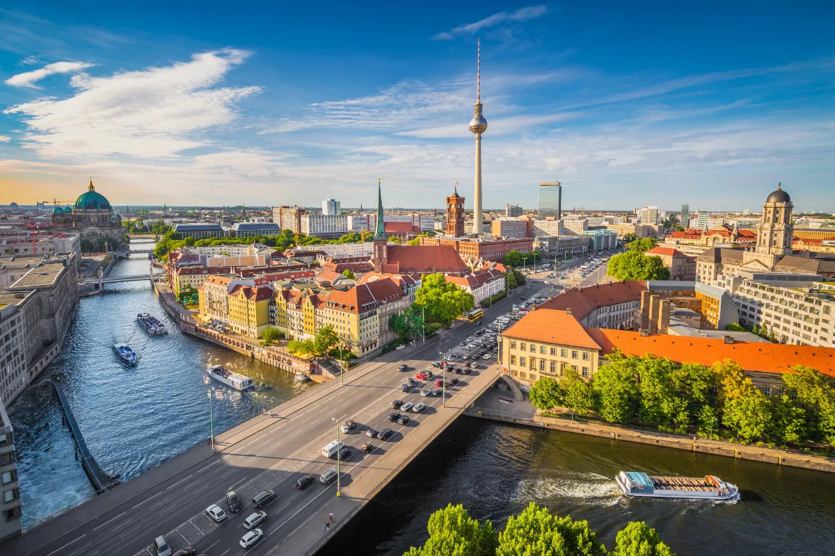 Berlin Seyahat Rehberi: Tarih, Tasarım ve Biraz da Berliner