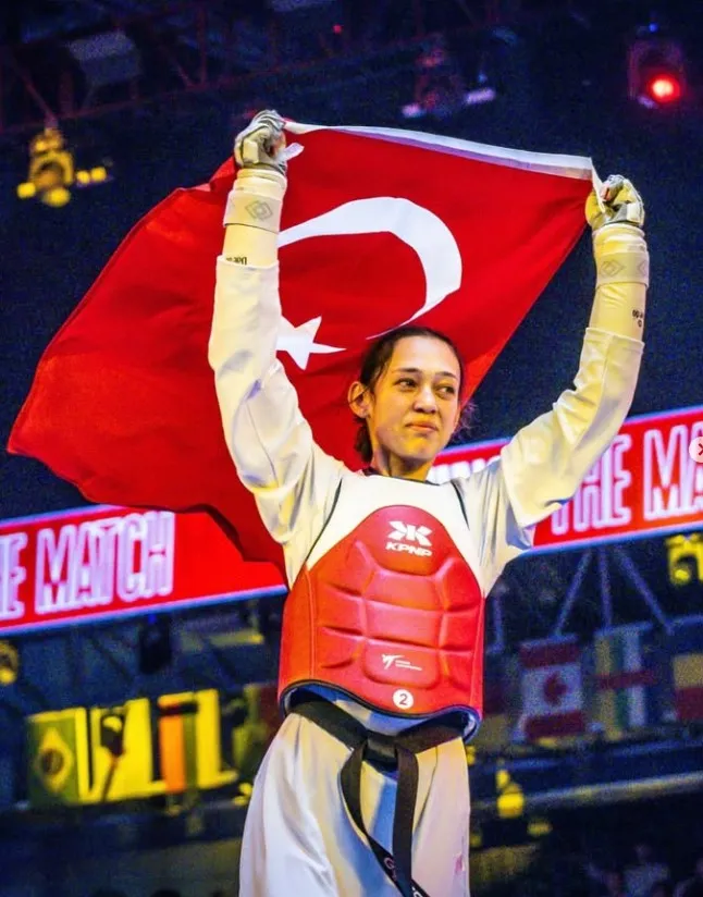 Milli tekvandocu Emine Göğebakan