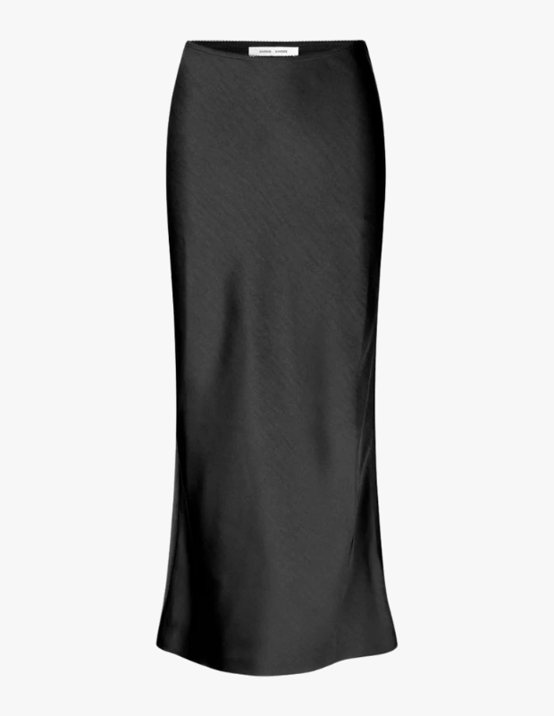 Ürün Cinsiyeti: Kadın
Ürün Tipi: Alt Giyim
Ürün Sezonsallığı: Dört Mevsim
Ürün Çeşidi: Uzun Etek
Ürün Özellikleri:
Saagneta long skirt, Samsøe Samsøe’nin sade İskandinav estetiğini akıcı bir etek formuyla sunar. Rahat kesimi ve minimal tasarımı sayesinde günlük şıklıkta konforlu ve modern bir alternatif oluşturur.
Öne Çıkan Detaylar:
Uzun ve akıcı siluet
Minimal tasarım anlayışı
Günlük kullanıma uygun yapı
Zamansız stil
Kimler Kullanıyor?
Rahatlığı ve sadeliği ön planda tutan, zahmetsiz şıklığı tercih edenler için ideal bir parçadır.
Samsøe Samsøe Saagneta etek ile sade, modern ve akıcı bir stil yakalayın.