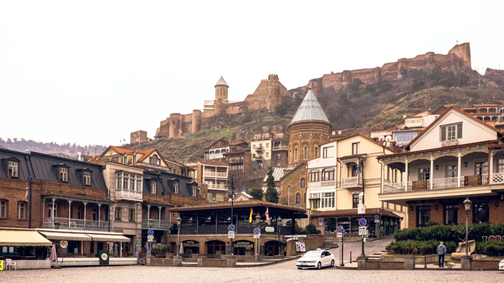 Yaz Kalabalığı Başlamadan: İlkbaharın En İyi Tatil Rotaları