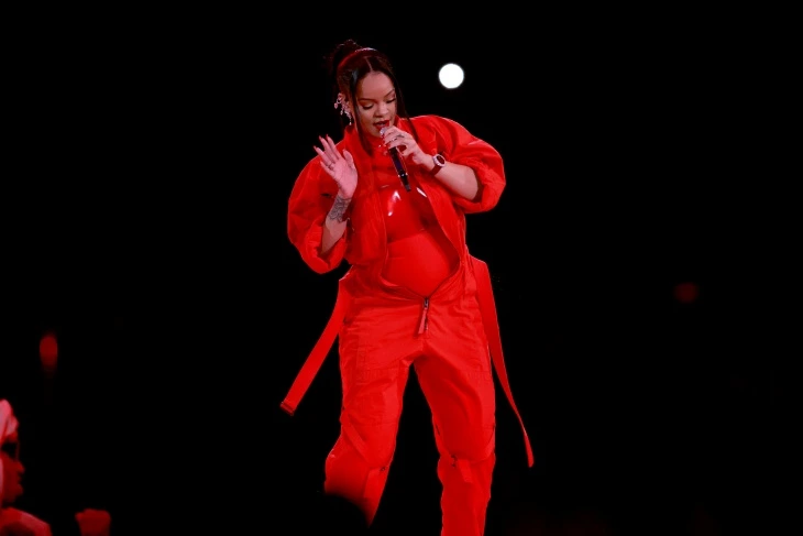 Rihanna ve Saatleri