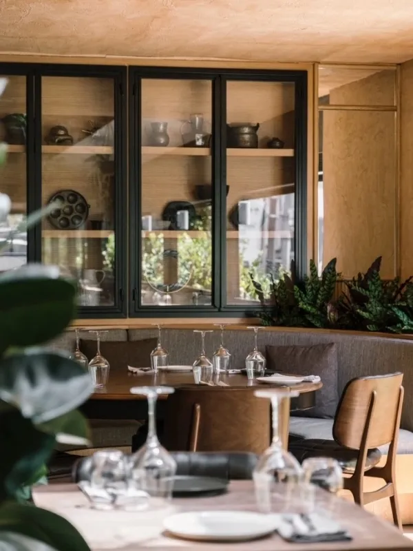 Efendy Levent iç mekân tasarımı İstanbul’da ilk buluşma için şık ve modern restoran atmosferi
