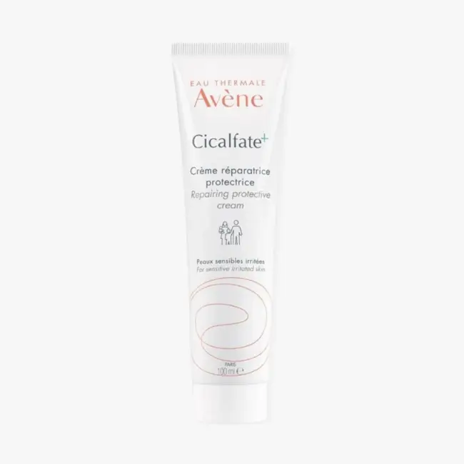 Ürün Cinsiyeti: Unisex
Ürün Tipi: Cilt Bakımı
Ürün Sezonsallığı: Dört Mevsim
Ürün Çeşidi: Onarıcı & Koruyucu Krem
Ürün Özellikleri:
Avène Cicalfate+ krem, cildi onarmaya ve dış etkenlere karşı korumaya yardımcı olan zengin formülüyle öne çıkar. Hassas ve tahrişe eğilimli ciltlerde konfor sağlamayı hedefler. Yoğun dokusu cilt üzerinde koruyucu bir tabaka hissi oluştururken, bakım rutininde sakinleştirici bir adım sunar.
Öne Çıkan Detaylar:
Onarıcı ve koruyucu bakım
Hassas ciltlere uygun yaklaşım
Yoğun ve besleyici doku
Günlük bakımda destekleyici kullanım
Kimler Kullanıyor?
Cildinde tahriş, hassasiyet veya yoğun kuruluk hisseden; bakımında koruyucu ve onarıcı ürünlere yer veren kullanıcılar için uygundur.
Avène Cicalfate+ ile cildinizi onarın, koruyun ve yatışmış bir görünüm elde edin.