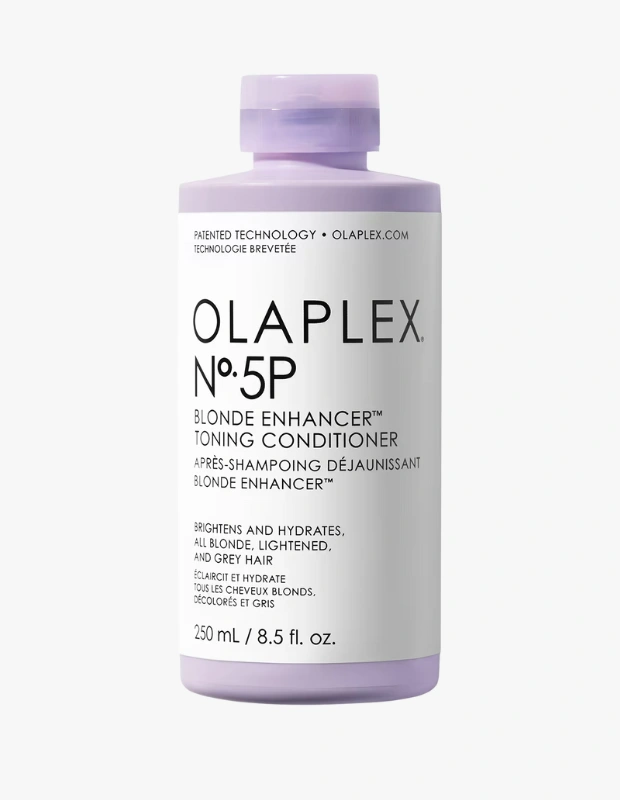 Ürün Cinsiyeti: Unisex
Ürün Tipi: Saç Bakımı
Ürün Sezonsallığı: Dört Mevsim
Ürün Çeşidi: Mor Saç Kremi
Ürün Özellikleri:
No.5P Blonde Enhancer, sarı ve açılmış saçlarda istenmeyen sıcak yansımaları dengelemeyi hedefleyen mor pigmentli bir saç kremidir. Saçı yumuşatırken ton eşitlemeye yardımcı olur; düzenli kullanımda daha soğuk ve net bir renk görünümü sağlar.
Öne Çıkan Detaylar:
Mor pigmentli ton dengeleyici bakım
Sarı yansımaları azaltmaya yardımcı
Saçı yumuşatan krem doku
Açık renkli saçlara özel
Kimler Kullanıyor?
Sarı, platin veya gri saçlarında renk dengesini korumak isteyen kullanıcılar için uygundur.
Olaplex No.5P mor saç kremi ile sarı yansımaları dengeleyin, soğuk tonları koruyun.