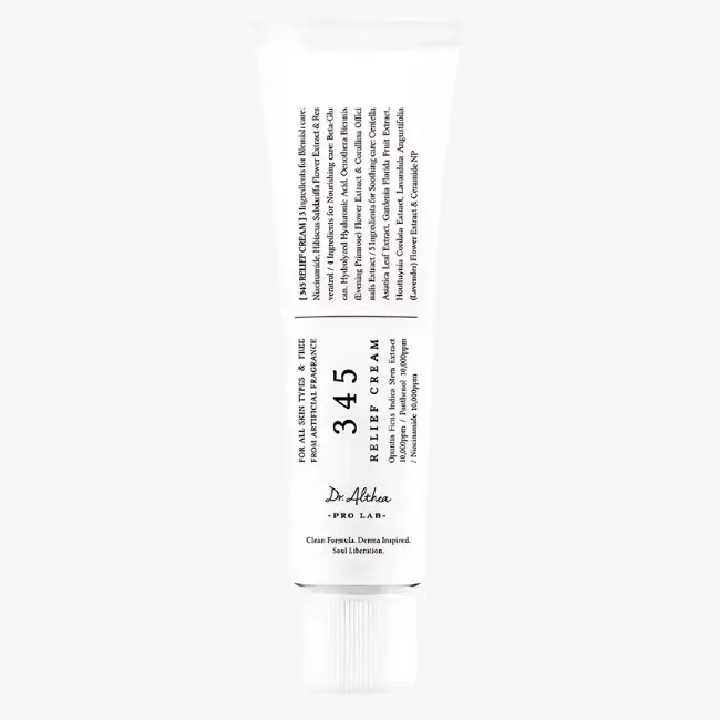 Ürün Cinsiyeti: Unisex
Ürün Tipi: Cilt Bakımı
Ürün Sezonsallığı: Dört Mevsim
Ürün Çeşidi: Yatıştırıcı Krem
Ürün Özellikleri:
Dr. Althea 345 Relief Cream, cildi yatıştırmaya ve bariyer konforunu desteklemeye odaklanan formülüyle öne çıkar. Orta yoğunluktaki krem dokusu cildi beslerken ağır bir his bırakmadan nem sağlar. Günlük bakımda sakinleştirici bir son adım olarak kullanılabilir.
Öne Çıkan Detaylar:
Yatıştırıcı ve onarıcı etki
Orta yoğunlukta krem doku
Cilt bariyerini destekler
Günlük kullanıma uygun
Kimler Kullanıyor?
Cilt bakımında rahatlatıcı ve konfor odaklı ürünlere yönelen kullanıcılar için idealdir.
Dr. Althea 345 Relief Cream ile cildinizi yatıştırın, nemlendirin ve bakım rutininizi dengeleyin.