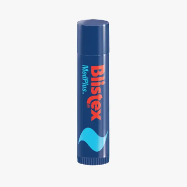 Ürün Cinsiyeti: Unisex

Ürün Tipi: Dudak Bakımı

Ürün Sezonsallığı: Dört Mevsim

Ürün Çeşidi: Tedavi Edici Dudak Balmı

Ürün Özellikleri:
Blistex MedPlus Lip Balm Stick, yoğun kuruluk ve çatlama yaşayan dudaklar için ferahlatıcı ve koruyucu bir bakım sunar. Mentollü yapısıyla uygulama sırasında serinletici bir etki yaratırken, dudakları dış etkenlere karşı korumaya yardımcı olur. Günlük kullanımda pratik stick formu sayesinde kolay uygulanır.

Öne Çıkan Detaylar:

Mentollü, ferahlatıcı etki

Yoğun kuruluk ve çatlamaya karşı bakım

Stick form, pratik kullanım

Gün boyu koruma hissi

Kimler Kullanıyor?
Dudaklarında yoğun kuruluk yaşayan, hızlı etki ve ferahlatıcı his arayan kullanıcılar için idealdir.

Blistex MedPlus dudak balmı ile dudaklarınızı yoğun şekilde koruyun, ferahlatıcı bakım sağlayın.