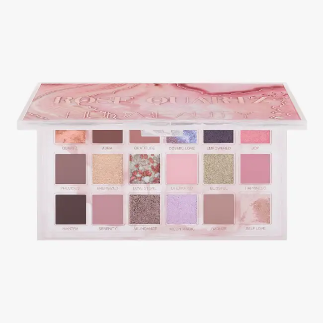 Ürün Cinsiyeti: Kadın
Ürün Tipi: Göz Makyajı
Ürün Sezonsallığı: Dört Mevsim
Ürün Çeşidi: Göz Farı Paleti
Ürün Özellikleri:
Sephora Collection Rose Quartz palet, pembe ve nötr tonlardan oluşan seçkisiyle romantik ve yumuşak göz makyajları yaratmaya olanak tanır. Farklı bitişlere sahip farlar sayesinde gündüzden geceye uyarlanabilen çok yönlü kombinler sunar.
Öne Çıkan Detaylar:
Pembe & nötr ton seçkisi
Günlük ve özel kullanıma uygun
Kolay harmanlanan dokular
Çok yönlü palet yapısı
Kimler Kullanıyor?
Göz makyajında yumuşak geçişleri ve romantik tonları tercih eden kullanıcılar için ideal bir palettir.
Sephora Rose Quartz palet ile göz makyajınıza yumuşak, romantik ve çok yönlü bir ifade katın.