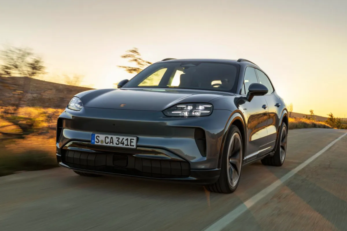 Porsche Cayenne Electric: Kablosuz Şarj Özelliğiyle Yeni Nesil Elektrikli SUV