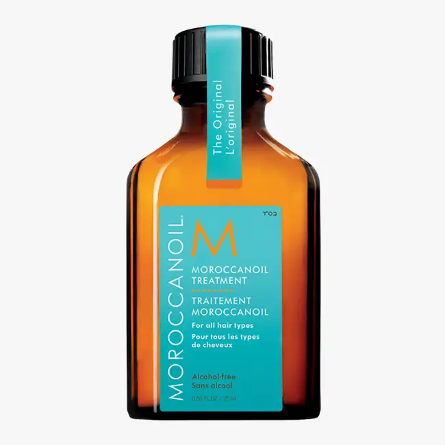 Ürün Cinsiyeti: Unisex
Ürün Tipi: Saç Bakım Ürünü
Ürün Sezonsallığı: Dört Mevsim
Ürün Çeşidi: Hafif Saç Bakım Yağı
Ürün Özellikleri:
Moroccanoil Treatment Light, ince telli ve açık renkli saçlar için özel olarak geliştirilen hafif bir saç bakım yağıdır. Argan yağı içeren formülü, saça parlaklık ve yumuşaklık kazandırırken ağırlaştırma yapmaz. Günlük bakımda veya şekillendirme öncesi kullanılabilir.
Öne Çıkan Detaylar:
İnce telli saçlara uygun hafif formül
Parlaklık ve yumuşaklık etkisi
Ağırlık yapmayan yapı
Seyahat boy pratik kullanım
Kimler Kullanıyor?
Saçında parlaklık ve bakım isteyen ancak yağlı histen kaçınan kullanıcılar için ideal bir saç yağıdır.
Moroccanoil Treatment Light ile saçlarınıza hafif, parlak ve yumuşak bir bakım dokunuşu kazandırın.