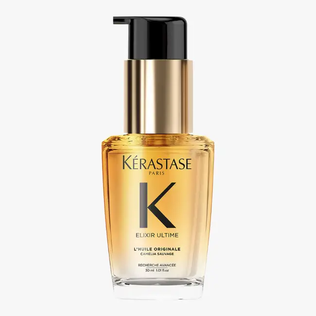 Ürün Cinsiyeti: Unisex
Ürün Tipi: Saç Bakım Ürünü
Ürün Sezonsallığı: Dört Mevsim
Ürün Çeşidi: Saç Bakım Yağı
Ürün Özellikleri:
Kérastase Elixir Ultime saç bakım yağı, saça parlaklık, yumuşaklık ve pürüzsüzlük kazandırmayı hedefleyen ikonik bir formüle sahiptir. Hafif dokusu sayesinde saç tellerini ağırlaştırmadan besler, elektriklenmeyi azaltmaya yardımcı olur. Islak ya da kuru saçta kullanılabilen çok yönlü yapısıyla günlük bakım ve şekillendirme rutinine kolayca uyum sağlar.
Öne Çıkan Detaylar:
Yoğun parlaklık etkisi
Hafif ve ağırlık yapmayan formül
Elektriklenmeyi azaltmaya yardımcı
Islak ve kuru saçta kullanım
Kimler Kullanıyor?
Saç bakımında lüks ama zahmetsiz çözümler arayan, parlak ve sağlıklı görünümlü saçları stilinin bir parçası olarak gören kullanıcılar için ideal bir üründür.
Kérastase Elixir Ultime saç bakım yağı ile saçlarınıza parlaklık, yumuşaklık ve pürüzsüzlük kazandırın.