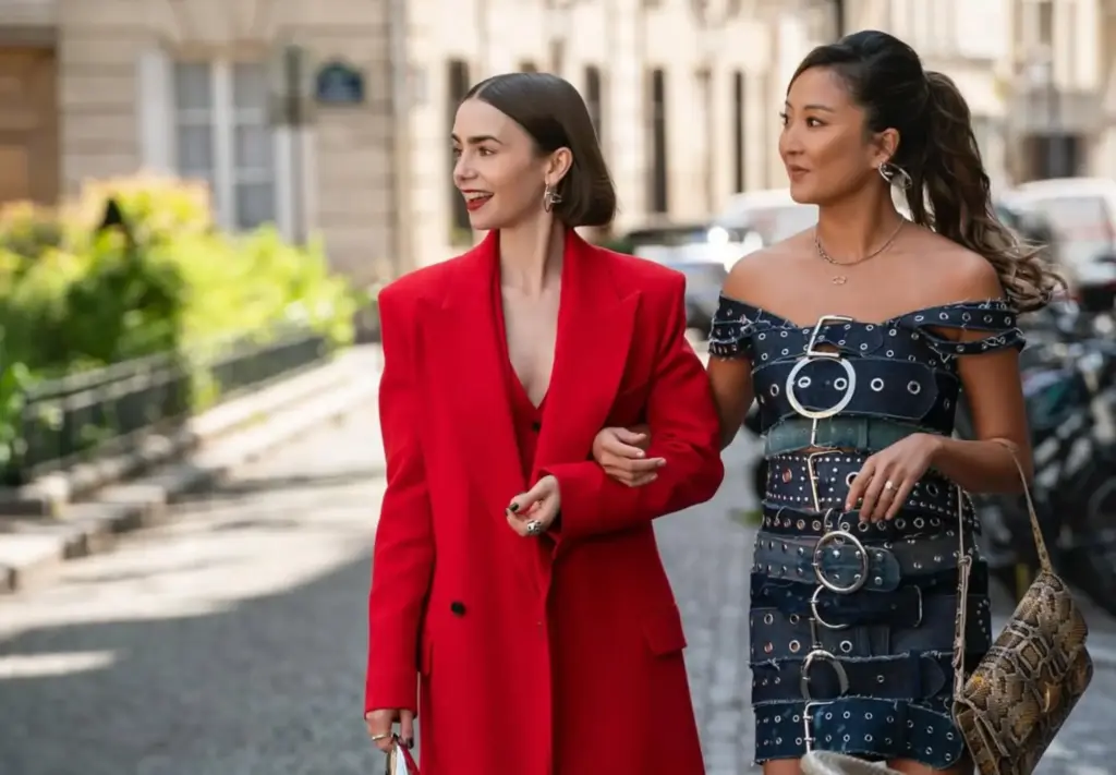 Emily in Paris 5. Sezon: Yeni Şehirler, Aşk Üçgenleri ve Merak Edilen Tüm Detaylar