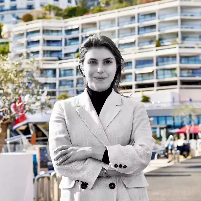 Dr. Julia Riedmeier