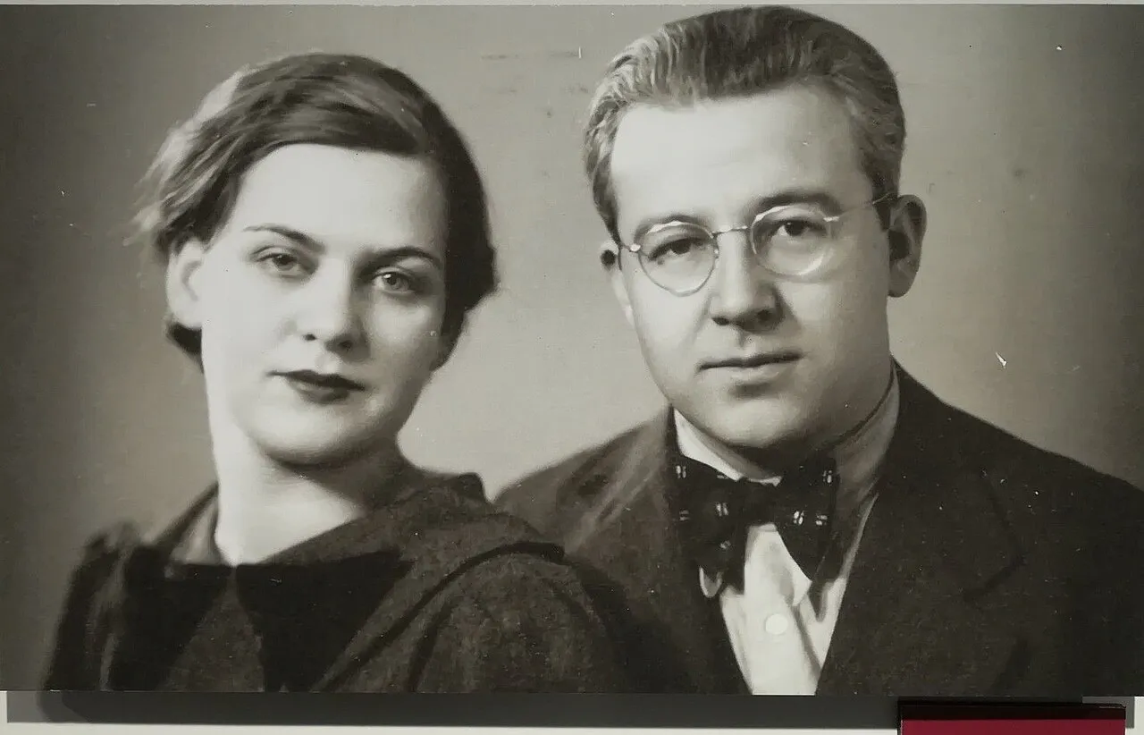 Sabahattin Ali ve eşi Aliye Ali’nin birlikte çekilmiş fotoğrafı