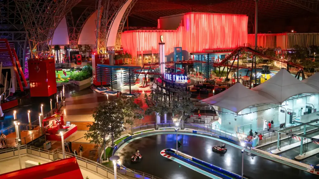 Yas Adası Ferrari World