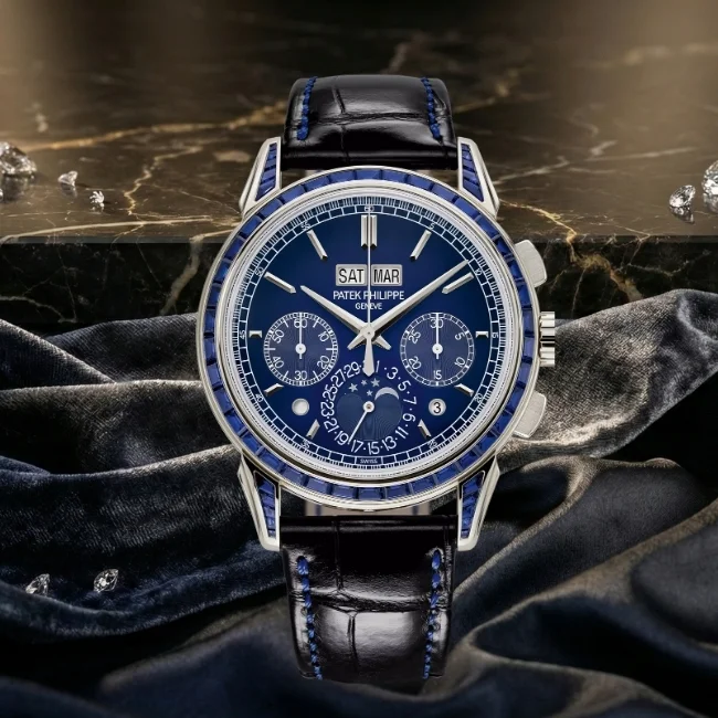 Patek Philippe Ref. 5271/11P sonsuz takvim ve kronograf komplikasyonlu mavi pırlantalı platin kasalı grand compliation erkek kol saati