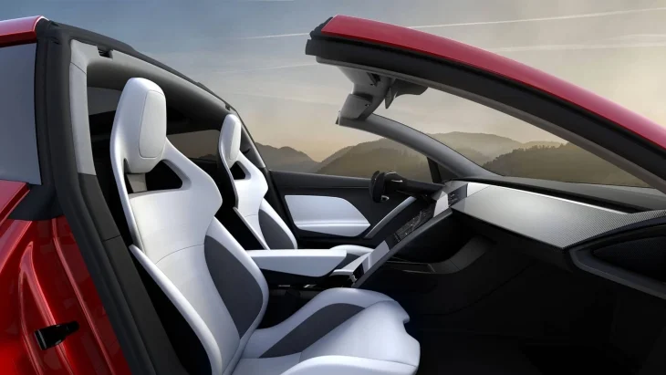 Tesla Roadster elektrikli spor otomobil iç mekân tasarımı