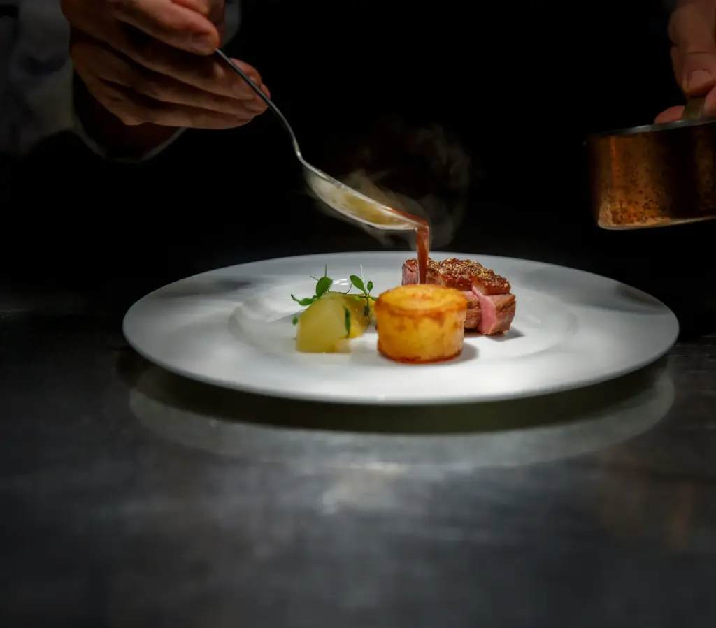 Fine dining tabak sunumu
