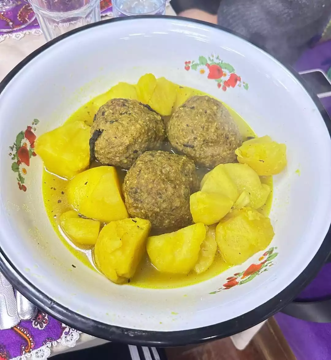 Şakir Aksu & Ceren Aksu Dikenci - Şeflerin Lezzet Rotaları