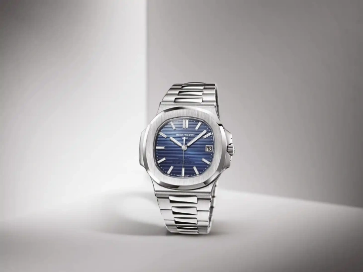 Patek Philippe Nautilus 5711/1P platin 40. yıl özel limitli üretim erkek kol saati