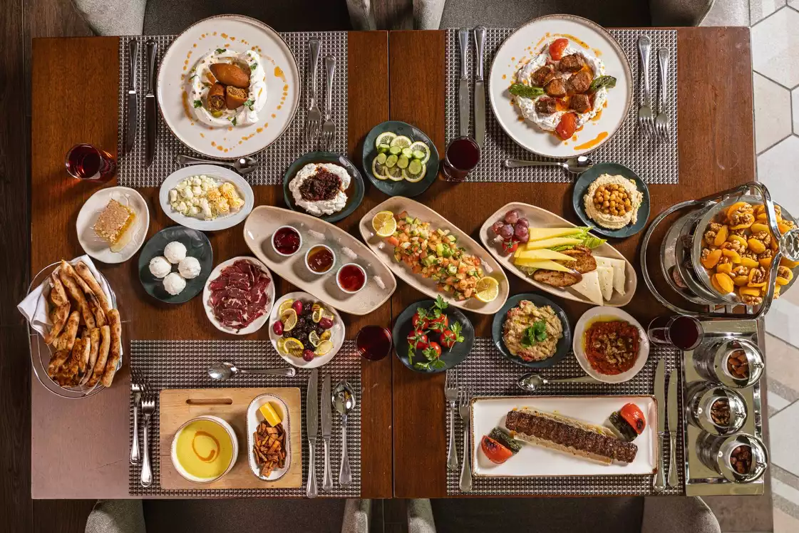 Elite World Hotels & Resorts kebap, idli köfte ve mezeleri