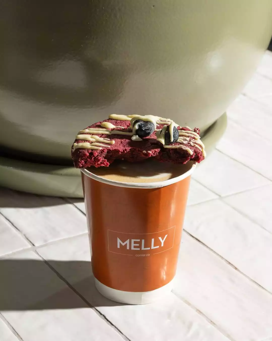 Melly Coffee kahvesi ve yaban mersinli cookiesi