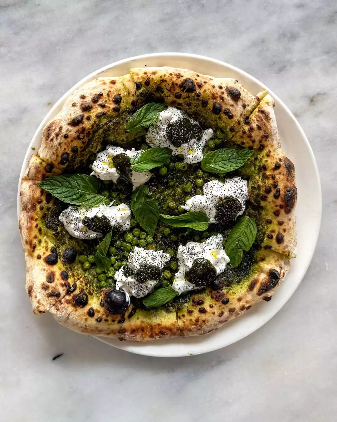 Mozz'un imza pizzalarından Buratta Verde
