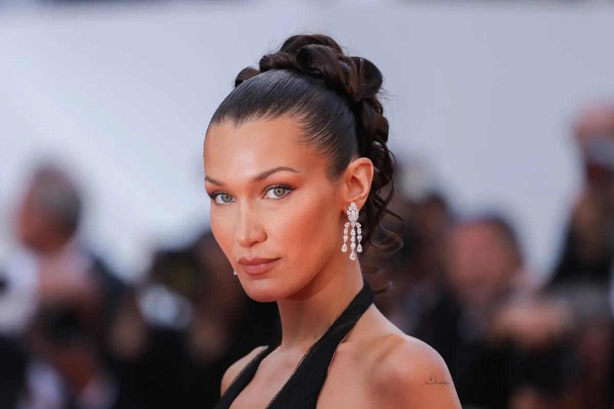 Sleek Bun Saç Modeli: Sağlıklı ve Kusursuz Topuz Rehberi