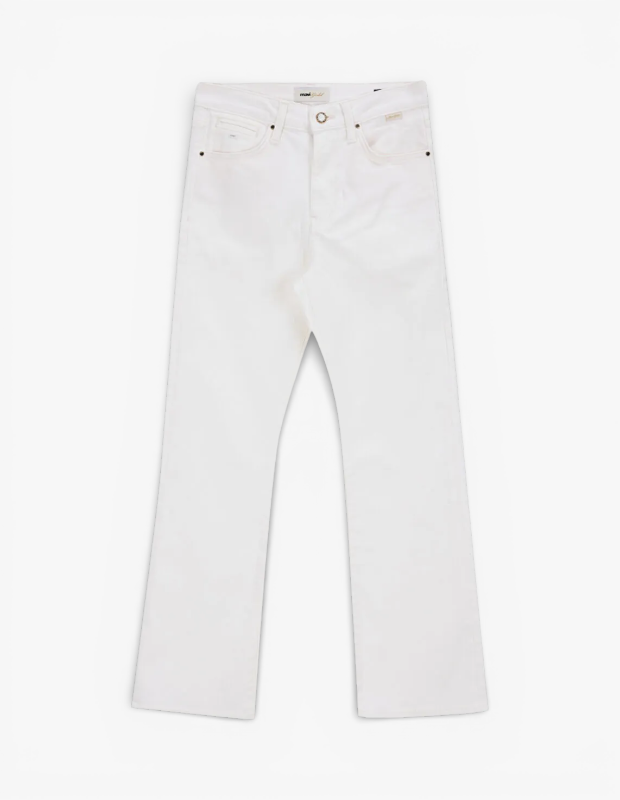 Marka Adı: Mavi
Ürün Cinsiyeti: Kadın
Ürün Tipi: Flare Denim Pantolon
Ürün Sezonsallığı: Yaz, İlkbahar
Ürün Çeşidi: Yüksek Bel Flare Jean
Ürün Özellikleri: Bu Mavi flare denim pantolon, zamansız beyaz rengiyle öne çıkıyor. Dizden itibaren zarifçe genişleyen paça kesimiyle bacak boyunu optik olarak uzatan bir silüet sunuyor. Klasik beş cepli tasarıma sahip olan pantolon, metal düğme ve fermuar kapamalıdır. Tok denim kumaşı vücuda iyi otururken, sade ve desensiz tasarımı sayesinde farklı kombinlere kolayca uyum sağlar. Yüksek bel kesimi ile modern ve retro etkileri bir arada barındırır.
Öne Çıkan Detaylar:
- Optik olarak bacak boyunu uzatan flare paça kesimi
- Temiz ve zamansız beyaz denim kumaşı
- Mavi Gold marka detayları
Kimler Kullanıyor?: Stilini kişisel ifadesi olarak gören, beden tipine uygun seçimlerle görünümünü güçlendirmeyi arzulayan kişiler bu pantolonu tercih edebilir. Özellikle bacak boyunu daha uzun göstermek isteyenler, 70'lerin feminen havasını modern gardıroplarına taşımak isteyenler ve beyaz rengin ferahlığını günlük ya da özel kombinlerinde kullanmayı sevenler için idealdir. Konforu ve şıklığı bir arada arayan, zamansız parçalarla stilini zenginleştiren herkesin gardırobunda yer bulabilir.