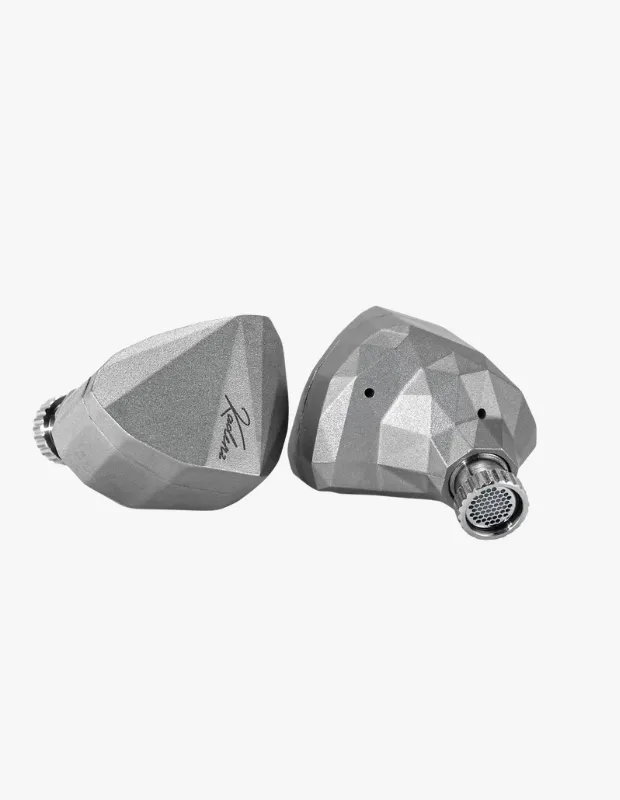Marka Adı: Moondrop
Ürün Adı: Moondrop Unisex Kadenz Kablolu Kulak İçi Kulaklık
Ürün Cinsiyeti: Unisex
Ürün Tipi: Kulak İçi Kulaklık (IEM)
Ürün Sezonsallığı: Belirtilmemiş
Ürün Çeşidi: Kablolu
Ürün Özellikleri:
Moondrop Kadenz kulak içi kulaklıklar, modern ses mühendisliğini estetik bir tasarımla buluşturuyor. Gümüş rengindeki, çok yüzeyli ve geometrik formdaki gövdesi, adeta işlenmiş bir mücevher görünümü sunar ve kullanıcısına sofistike bir tarz katar. Ürünün kalbinde yer alan 10mm ULT-Gen2 dinamik sürücü teknolojisi, ses bozulmasını en aza indirerek stüdyo kalitesinde, kayıpsız ve yüksek çözünürlüklü bir dinleme deneyimi vaat eder. Üstün malzeme kalitesi ve titiz işçilikle üretilen bu kulaklıklar, zamansız bir estetiğe ve dayanıklılığa sahip olup, kablolu bağlantı özelliği sayesinde kesintisiz ve saf ses aktarımı sunar.
Öne Çıkan Detaylar:
- 10mm ULT-Gen2 dinamik sürücü ile minimum ses bozulması ve üstün netlik
- Flagship IEM (In-Ear Monitor) kalitesinde, profesyonel düzeyde ses performansı
- Şık, çok yüzeyli gümüş geometrik tasarım ve minimalist estetik
- Kablolu bağlantı sayesinde gecikmesiz ve yüksek sadakatli ses iletimi
Kimler Kullanıyor?:
Bu ürün, müziği en saf ve detaylı haliyle deneyimlemek isteyen odyofiller, ses kalitesinden ödün vermeyen profesyonel müzisyenler ve teknoloji meraklıları için idealdir. Kablosuz bağlantının pratikliğinden ziyade, analog sesin derinliğini, zenginliğini ve kayıpsız iletimini arayan kullanıcılar Moondrop Kadenz'i tercih edecektir. Gümüş renginin zamansız şıklığı ve modern geometrik tasarımıyla, hem dinleme deneyimine hem de kişisel tarzına önem veren bireylerin gözdesi olmaya adaydır.