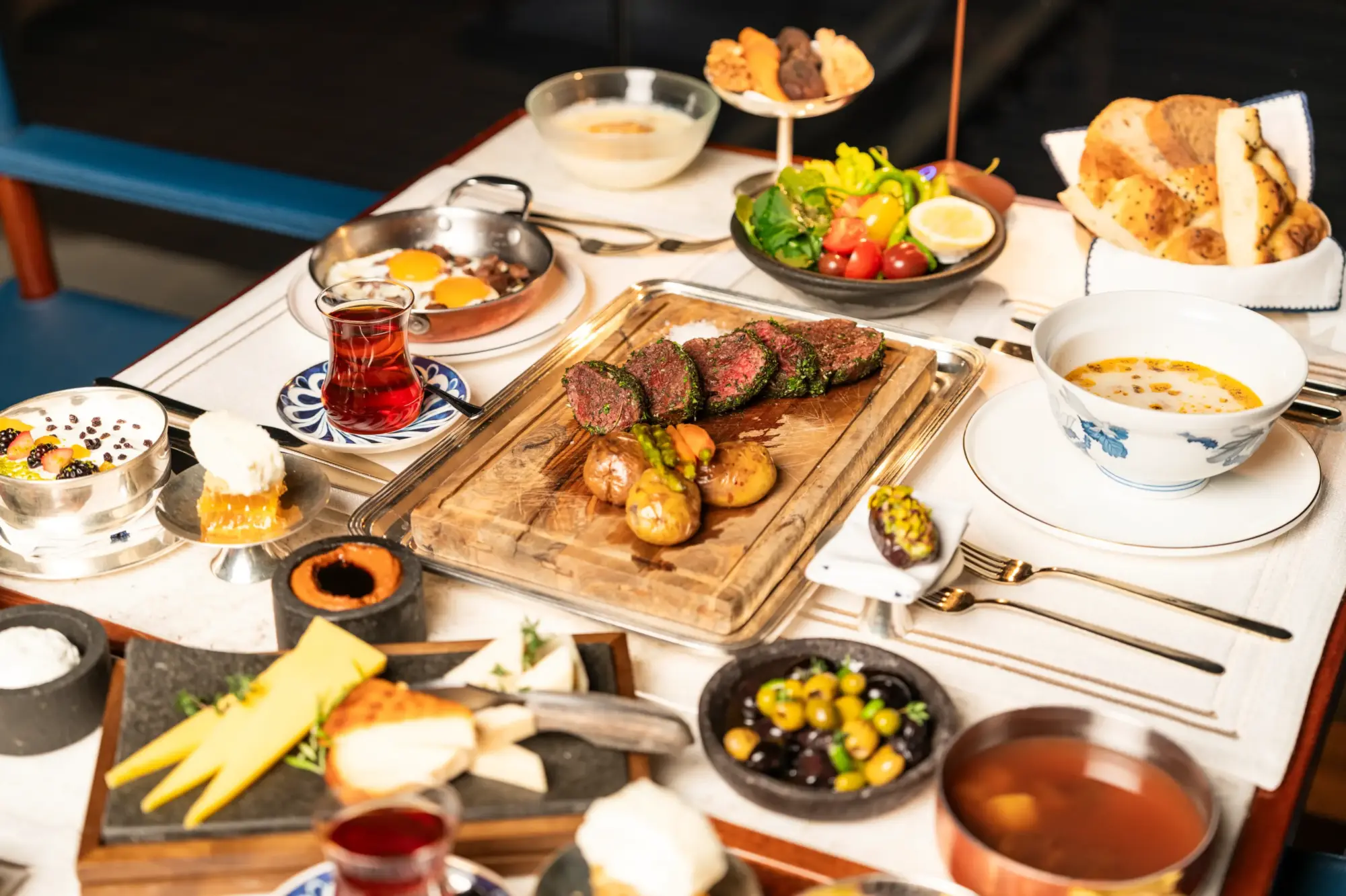 Josephine İstanbul'da sahur sofrası