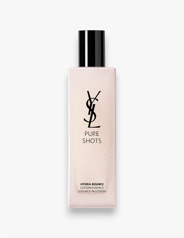 Marka Adı: YVES SAINT LAURENT
Ürün Cinsiyeti: Belirtilmemiş
Ürün Tipi: Cilt bakım ürünü (nemlendirici losyon ve esans)
Ürün Sezonsallığı: Her mevsim
Ürün Çeşidi: Nemlendirici losyon ve esans
Ürün Özellikleri: Bu ürün, şık ve modern tasarıma sahip, hafif sedefli pembe-bej renkli dikdörtgen bir şişede sunulan, cildi yoğun şekilde nemlendiren bir losyon ve esans kombinasyonudur. Siyah parlak kapağı ve belirgin YSL logosu ile lüks bir görünüm sergiler. İnce yapısı sayesinde cilde hızla nüfuz ederek sağlıklı bir ışıltı kazandırır ve makyaj öncesi cildi neme doyurur. Cildin esnekliğini ve dolgunluğunu desteklemeye yardımcı olur.
Öne Çıkan Detaylar:
- Yoğun nemlendirme sağlayan losyon-esans yapısı
- Cilde sağlıklı ve doğal bir ışıltı kazandırma
- Şık ve minimalist ambalaj tasarımı
Kimler Kullanıyor?: Cildinin doğal güzelliğini öne çıkarmak, makyajının kalıcılığını ve pürüzsüzlüğünü artırmak isteyen herkes bu nemlendirici losyon-esansı tercih edebilir. Özellikle özel günlerde veya günlük rutinde cildine canlı, sağlıklı ve ışıltılı bir görünüm katmayı hedefleyen, lüks ve etkili cilt bakımı arayan kişiler için idealdir. Cilt sağlığına önem veren ve makyaj öncesi cildini en iyi şekilde hazırlamak isteyenler tarafından beğenilecektir.