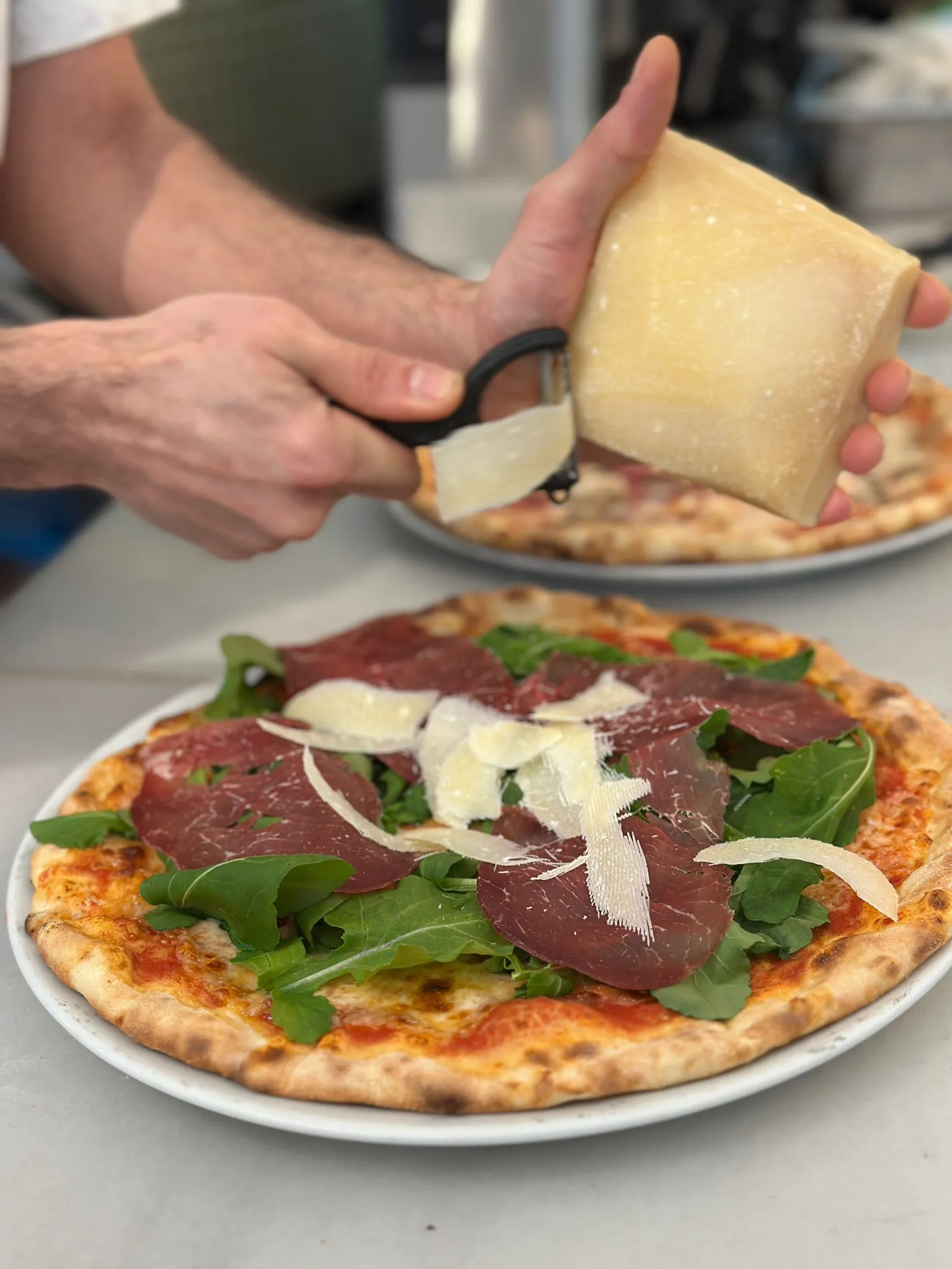 Il Pellicano füme et pizza.