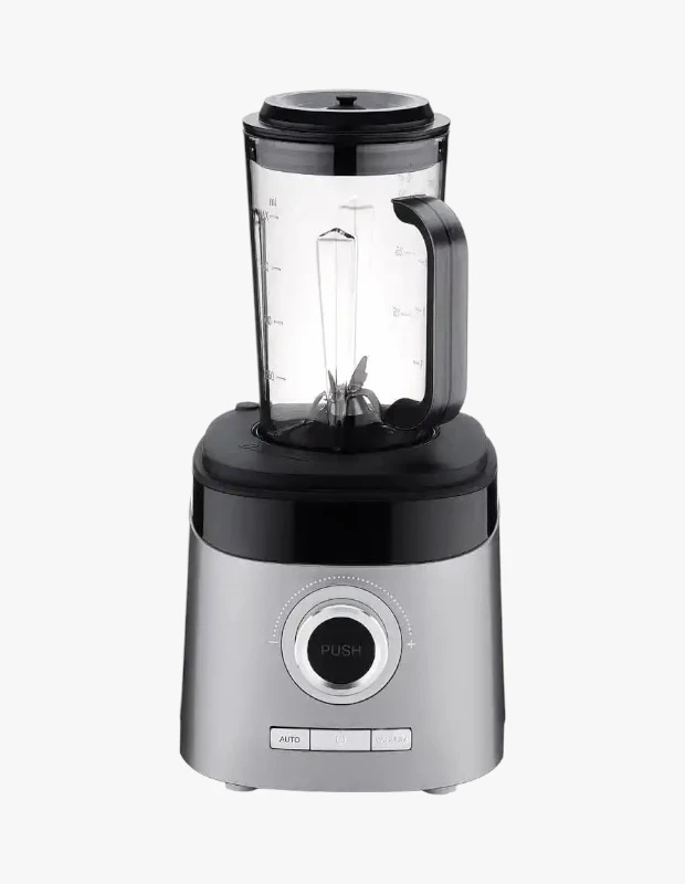 Marka Adı: Korkmaz
Ürün Adı: Korkmaz Fresca Vakum Blender A940
Ürün Cinsiyeti: Belirtilmemiş
Ürün Tipi: Vakum Blender
Ürün Sezonsallığı: Belirtilmemiş
Ürün Çeşidi: Elektrikli Mutfak Aleti
Ürün Özellikleri: Korkmaz Fresca Vakum Blender A940, gümüş ve siyah renklerin birleşimiyle modern mutfaklara estetik bir dokunuş sunar. Şeffaf karıştırma haznesi üzerinde net ölçü çizgileri bulunurken, dayanıklı paslanmaz çelik bıçakları sayesinde malzemeleri kolayca işler. Ürünün en dikkat çekici özelliği olan vakum teknolojisi, içeceklerin rengini, dokusunu ve özellikle A, C, E vitaminleri gibi besin değerlerini maksimum seviyede korur. Ön paneldeki merkezi döner düğme, entegre PUSH butonu ve AUTO ile VAKUM gibi özel fonksiyon tuşları ile kolay ve sezgisel bir kullanım imkanı sunar.
Öne Çıkan Detaylar:
- Vakum teknolojisi sayesinde içeceklerin besin değerlerini, rengini ve dokusunu en üst düzeyde korur.
- Gümüş renkli tabanı ve siyah detaylarıyla mutfaklara modern ve estetik bir hava katar.
- Kullanıcı dostu kontrol paneli, merkezi döner düğmesi ve şeffaf, ölçü çizgili karıştırma haznesiyle pratik kullanım sunar.
Kimler Kullanıyor?: Sağlıklı beslenmeyi önceliklendiren, içeceklerinin tazeliğini ve besin değerlerini korumak isteyen herkes için idealdir. Mutfaklarında modern teknolojiyi ve şık tasarımı bir araya getiren, smoothie'lerini, meyve sularını veya diğer karışımlarını en üst kalitede hazırlamak isteyenler bu ürünü günlük rutinlerine kolayca dahil edebilirler. Fonksiyonellik ve estetiği bir arada arayan bilinçli kullanıcılar için vazgeçilmez bir yardımcıdır.