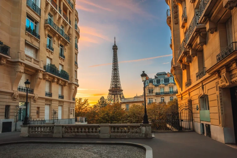 Michelin Yıldızlarından Gizli Bistrolara: Paris’in En İyi Restoranları