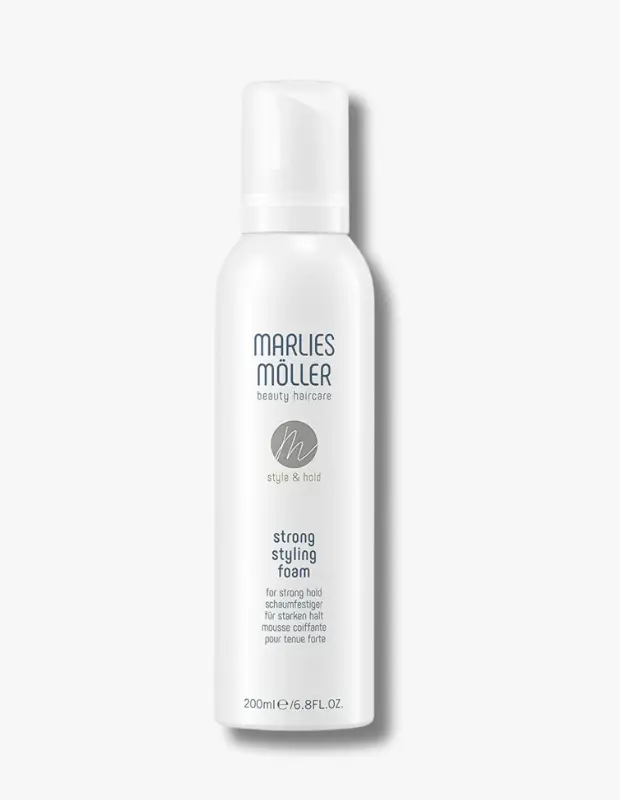 Marka Adı: Marlies Möller
Ürün Adı: Marlies Möller Saç Sabitleme Köpüğü
Ürün Cinsiyeti: Unisex
Ürün Tipi: Saç Köpüğü
Ürün Sezonsallığı: Yaz
Ürün Çeşidi: Güçlü Tutuşlu Sabitleyici Köpük
Ürün Özellikleri: Marlies Möller Saç Sabitleme Köpüğü, saç bakımında güçlü tutuş ve etkili şekillendirme sunan bir üründür. 200 ml hacmindeki bu köpük, saçlara hacim kazandırırken, ıslak görünümlü modeller gibi şık stilleri uzun süre pürüzsüz ve rüzgara karşı dirençli bir şekilde sabitlemeye yardımcı olur. Tüm saç tipleri için uygun olup, kaliteli bir saç şekillendirme deneyimi vadediyor.
Öne Çıkan Detaylar:
- Güçlü ve uzun süreli tutuş
- Saçlara hacim kazandırır
- Rüzgara karşı pürüzsüz sabitleme sağlar
Kimler Kullanıyor?: Lüks ve rafine bir şıklığı günlük hayatına ve tatil deneyimlerine taşımak isteyenler bu ürünü tercih ediyor. Rüzgarlı tekne gezintilerinde veya deniz sonrası şık akşam yemeklerinde saçlarının pürüzsüz ve bakımlı kalmasını arzu eden, hem doğal hem de etkileyici bir görünümü zahmetsizce yakalamak isteyen herkes için idealdir. Saç stilini uzun süre korumaya önem veren, hacimli ve kontrollü bir görünüm arayan kullanıcılar tarafından tercih edilir.