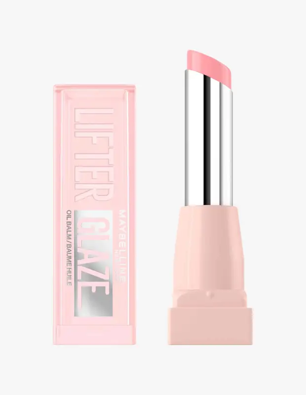 Marka Adı: Maybelline New York
Ürün Adı: Maybelline New York Lifter Glaze Renkli Dudak Balmı
Ürün Cinsiyeti: Belirtilmemiş
Ürün Tipi: Dudak Balmı
Ürün Sezonsallığı: Belirtilmemiş
Ürün Çeşidi: Renkli
Ürün Özellikleri: Maybelline New York Lifter Glaze Renkli Dudak Balmı, dudaklara cam gibi parlak ve hafif pembe tonlarında renkli bir bitiş sunar. Pratik çubuk formundaki bu ürün, yağ bazlı (oil balm) özel formülü sayesinde dudakları derinlemesine nemlendirirken, yapışkanlık hissi yaratmadan konforlu bir kullanım vadeder. Hem bakım hem de makyaj özelliklerini bir araya getiren hibrit yapısıyla dudaklara pürüzsüz, ıslak ve doğal bir parlaklık kazandırır. Şık ve modern ambalajı taşınabilirlik açısından idealdir.
Öne Çıkan Detaylar:
- Dudaklara cam gibi parlak ve hafif renkli bir bitiş sağlar.
- Yağ bazlı hibrit formülü sayesinde yoğun nemlendirme ve bakım sunar.
- Yapışkanlık hissi bırakmadan hafif ve konforlu bir kullanım deneyimi sunar.
Kimler Kullanıyor?: Doğal makyaj görünümlerini seven, dudaklarına zahmetsizce bakımlı ve parlak bir dokunuş katmak isteyenler bu renkli dudak balmını tercih edebilir. Dudaklarında ağırlık yapmayan, yapışkanlık hissi bırakmayan ve gün boyu süren nemlendirme ile birlikte canlı, cam etkili bir ışıltı arayan herkesin makyaj çantasına kolayca adapte olabilecek bir üründür. Hem günlük kullanımda hem de özel anlarda dudaklarına bakımlı bir şıklık katmayı hedefleyenler için idealdir.
