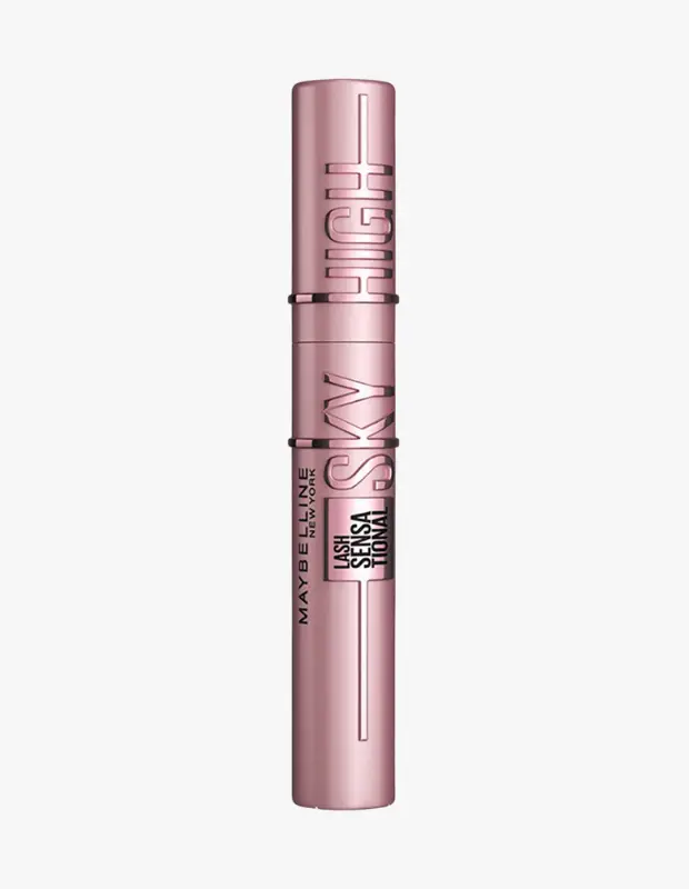 Marka Adı: Maybelline New York
Ürün Cinsiyeti: Belirtilmemiş
Ürün Tipi: Maskara
Ürün Sezonsallığı: Belirtilmemiş
Ürün Çeşidi: Siyah Maskara
Ürün Özellikleri: Maybelline New York Lash Sensational Sky High Maskara, metalik gül kurusu tonlarında tasarlanmış, şık ve silindirik bir ambalaja sahiptir. Üzerindeki kabartmalı veya parlak yazı tipiyle markanın adı ve Sky High ibaresi belirgin bir şekilde yer almaktadır. Bu siyah renkli maskara, kirpiklere tek tek ayrılma, yoğun hacim ve gökyüzüne uzanan bir uzunluk kazandırmayı hedefleyen özel bir formülasyona sahiptir. Ürünün genel estetiği modern ve dikkat çekicidir.
Öne Çıkan Detaylar:
- Metalik gül kurusu renkli şık ve modern ambalajı
- Kirpikleri tek tek ayırma ve hacim verme performansı
- Kirpiklere dramatik uzunluk kazandırma özelliği
Kimler Kullanıyor?: Bakışlarında çarpıcı bir fark yaratmayı arzulayan, kirpiklerine hacim, belirginlik ve göze çarpan bir uzunluk katmayı hedefleyen kişiler bu maskarayı tercih eder. Günlük görünümünü bir üst seviyeye taşımak ya da özel anlarda etkileyici bir göz makyajı ile öne çıkmak isteyen, kendi doğal güzelliğini modern ve zarif dokunuşlarla vurgulamayı seven herkesin makyaj çantasına dahil edebileceği bir üründür.